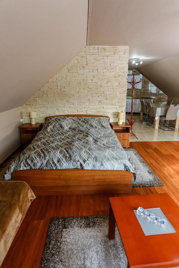 Gardi Apartman Szekszárd Dış mekan fotoğraf