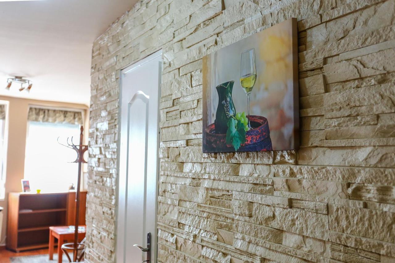 Gardi Apartman Szekszárd Dış mekan fotoğraf