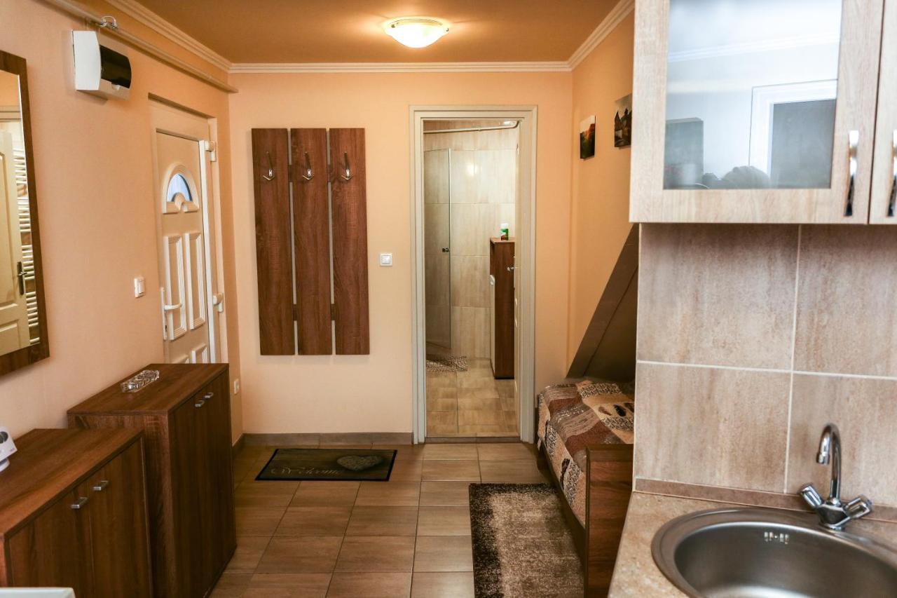 Gardi Apartman Szekszárd Dış mekan fotoğraf