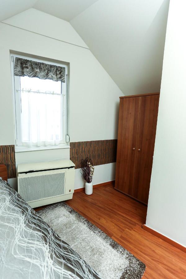 Gardi Apartman Szekszárd Dış mekan fotoğraf